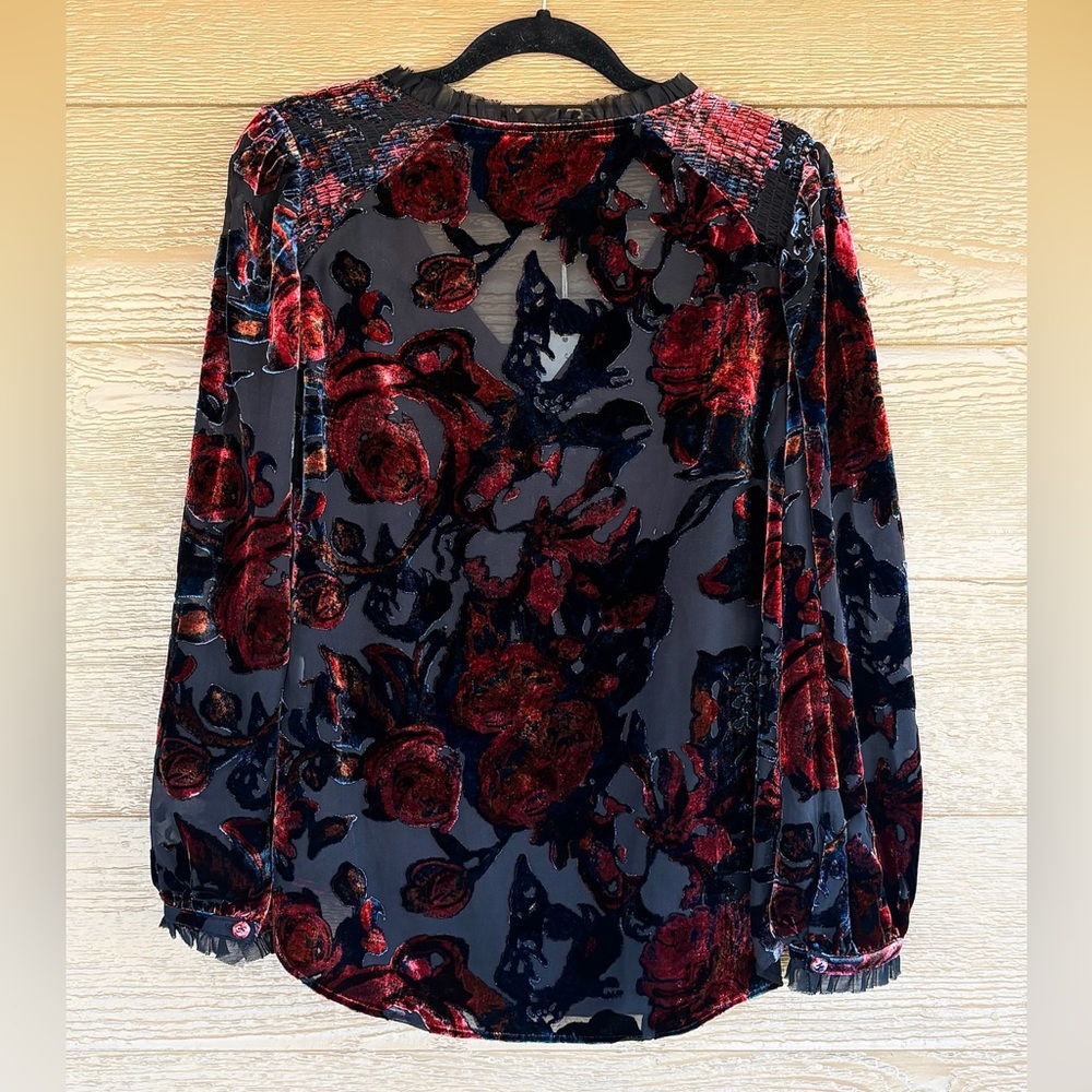 Sundance Velvet Floral Button-Down Top NWT in Red & Black Sz S - Picture 2 of 5